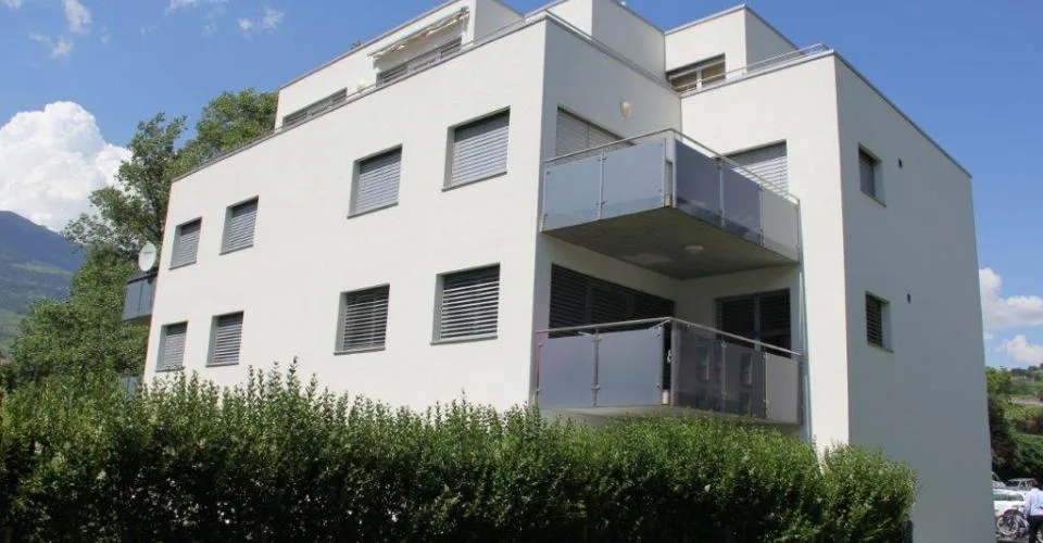 Bel appartement de 5,5 pièces au rez-de-chaussée d'environ 127m2