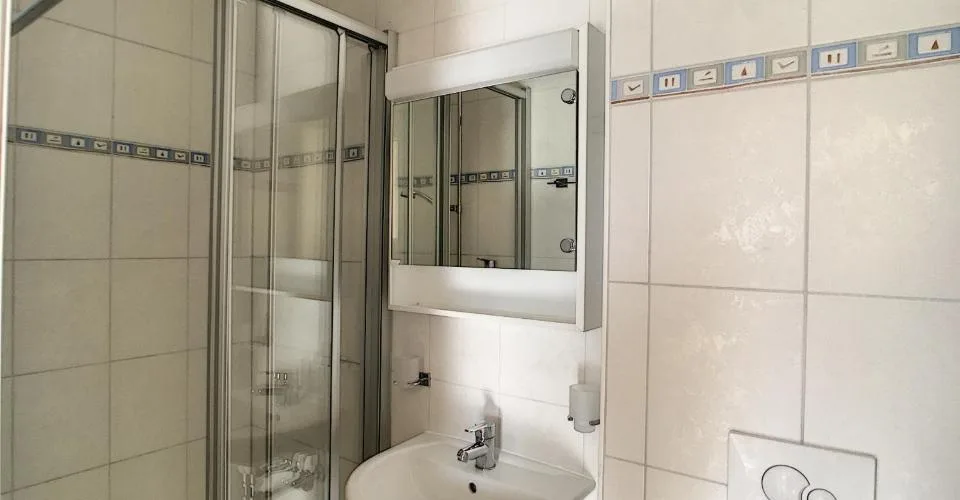 Bel appartement de 5,5 pièces au rez-de-chaussée d'environ 127m2