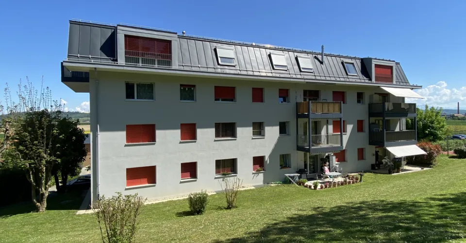 Balcon avec vue dégagée sur la plaine de l'Orbe