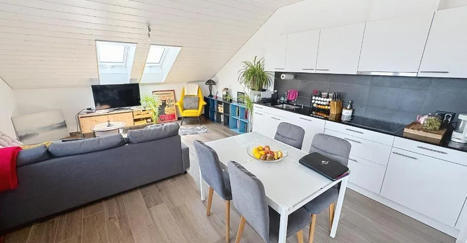Magnifique appartement récent de 2.5 pièces avec balcon