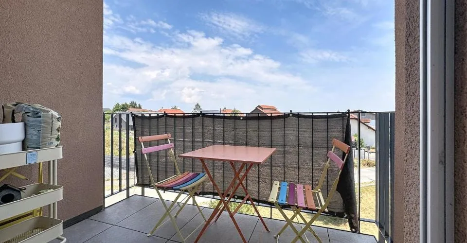 Magnifique appartement récent de 2.5 pièces avec balcon