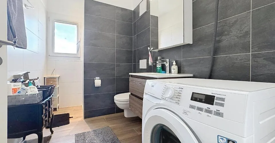 Magnifique appartement récent de 2.5 pièces avec balcon