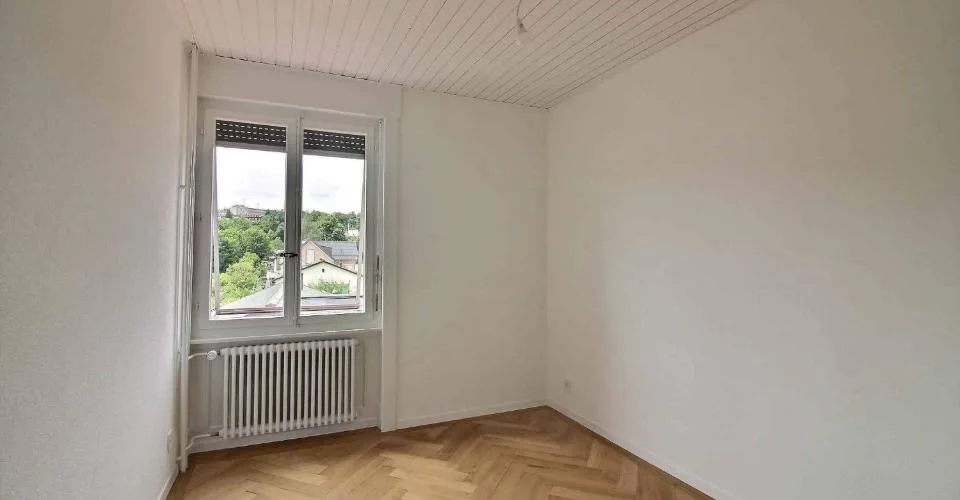 Magnifique appartement en duplex entièrement rénové avec vue imprenable sur le lac – Foto 7 von 12