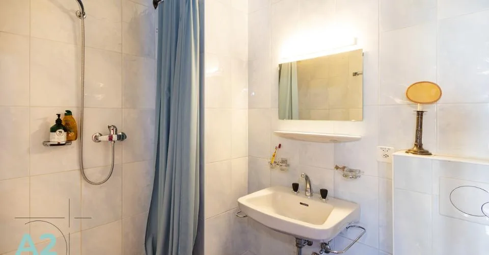 APPARTEMENT AUTHENTIQUE EN PLEIN CENTRE DE CRANS