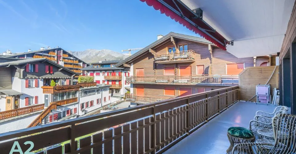 APPARTEMENT AUTHENTIQUE EN PLEIN CENTRE DE CRANS