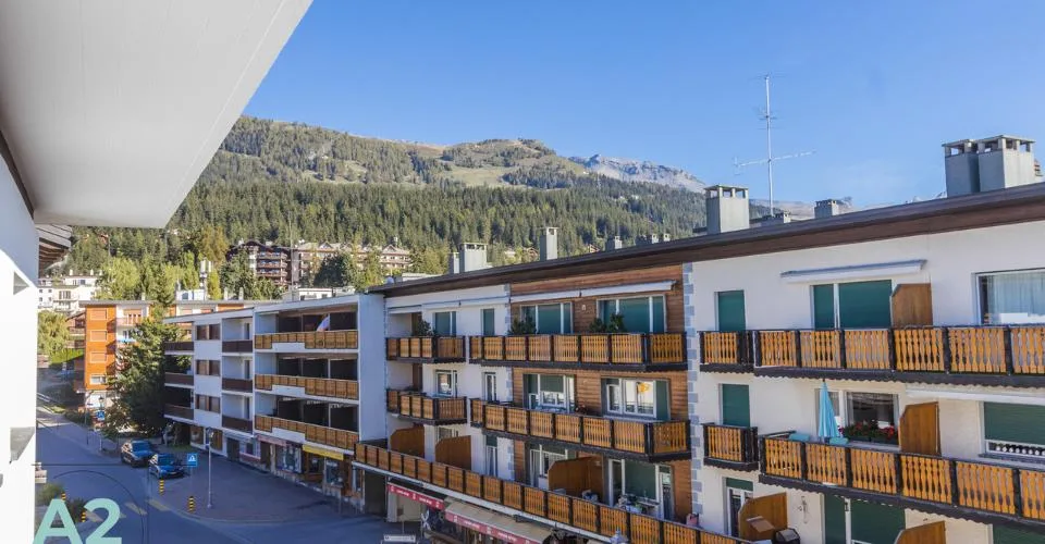 APPARTEMENT AUTHENTIQUE EN PLEIN CENTRE DE CRANS