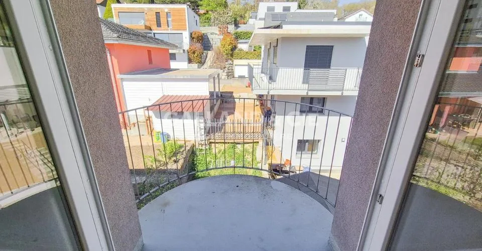 Appartement de 2.5 pièces au 3ème étage avec un balcon