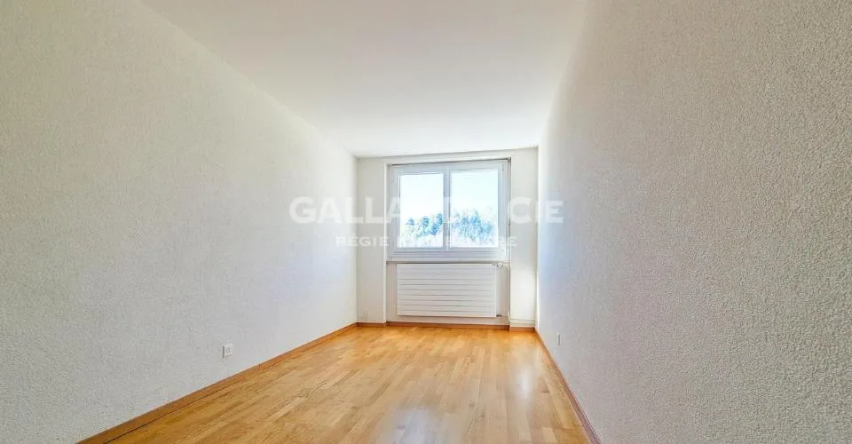 Appartement de 2.5 pièces au 3ème étage avec un balcon