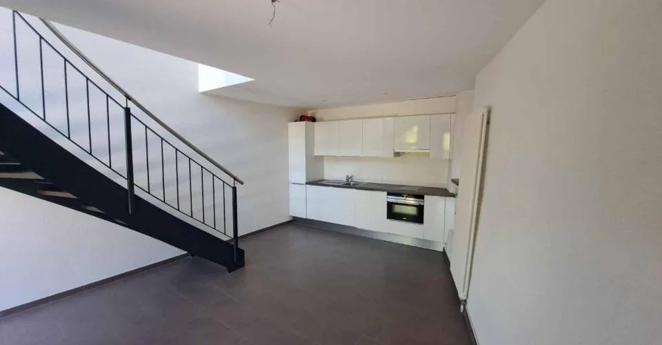 Charmant duplex de 2,0 pièces avec terrasse et jardin