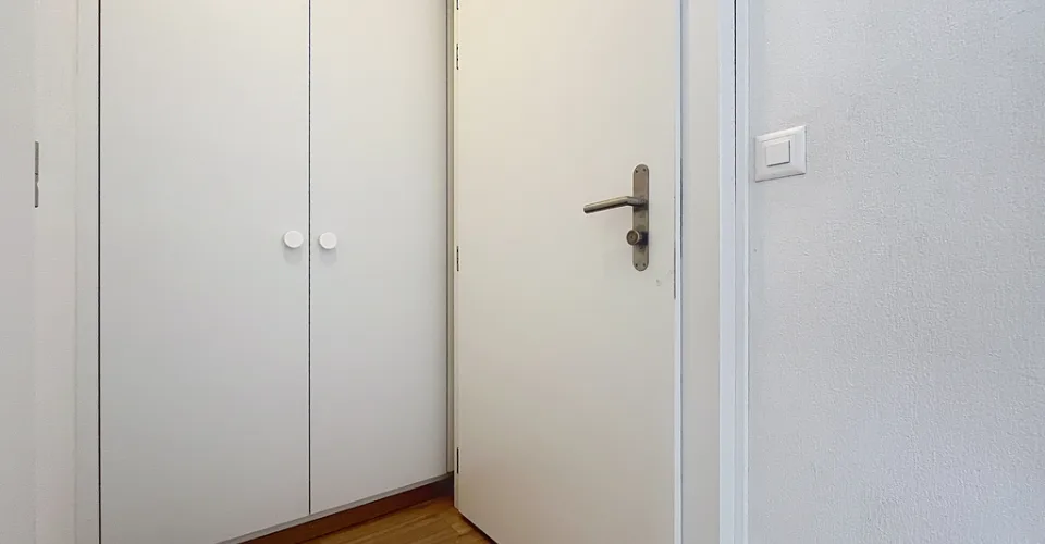 Charmant 2 pièces sans balcon - Planchette 14