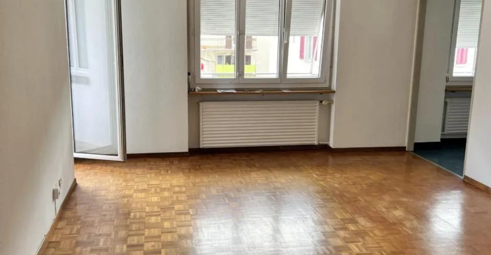 Tavannes - centre appartement de 2,5 pces avec balcon, sans ascenseur