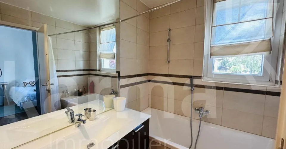 Appartement de standing de 5.5 pièces + terrasses de plus de 100 m2