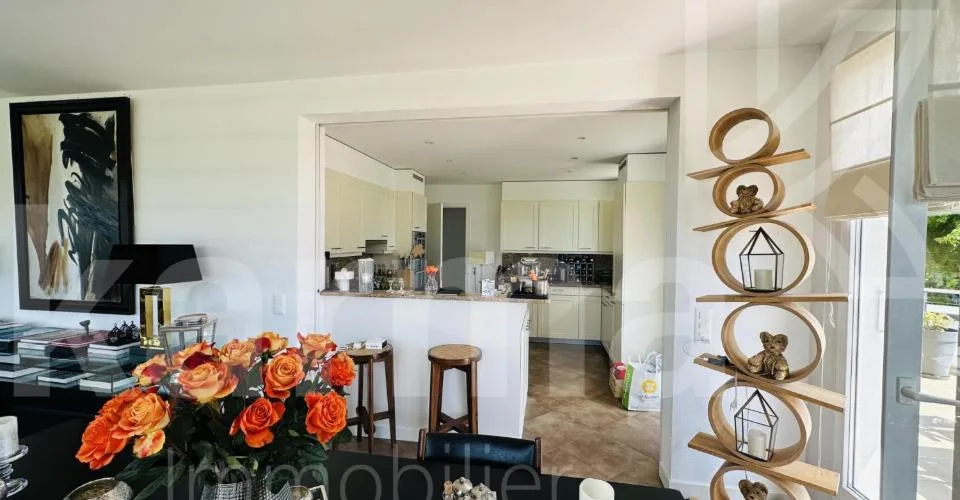 Appartement de standing de 5.5 pièces + terrasses de plus de 100 m2