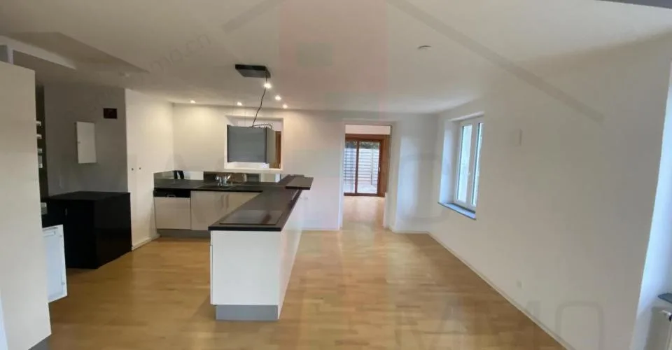Appartement lumineux avec terrasse à Fontenais