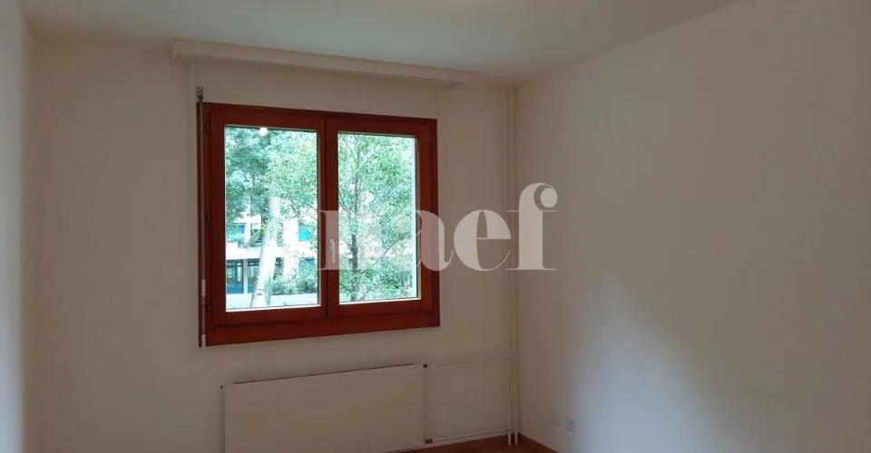 Appartement de 4 pièces au rez-de-chaussée