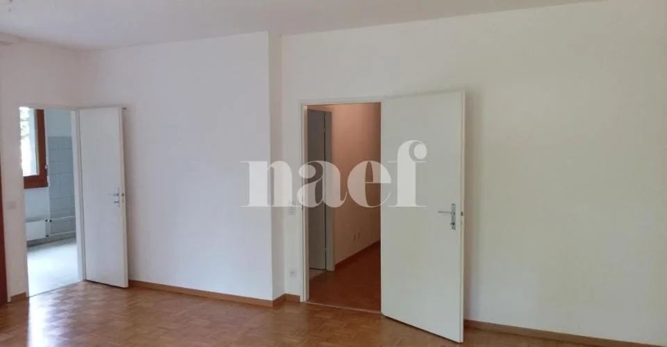 Appartement de 4 pièces au rez-de-chaussée