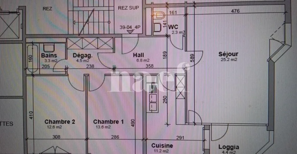 Appartement de 4 pièces au rez-de-chaussée
