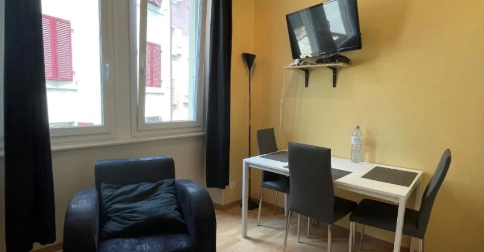 Studio meublé au 2ème étage