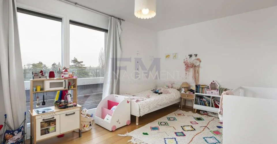 Florissant-Malagnou Chemin du Velours, 5 pièces au 6ème étage, env 210m2 + terrasses et loggia – photo 5 sur 13