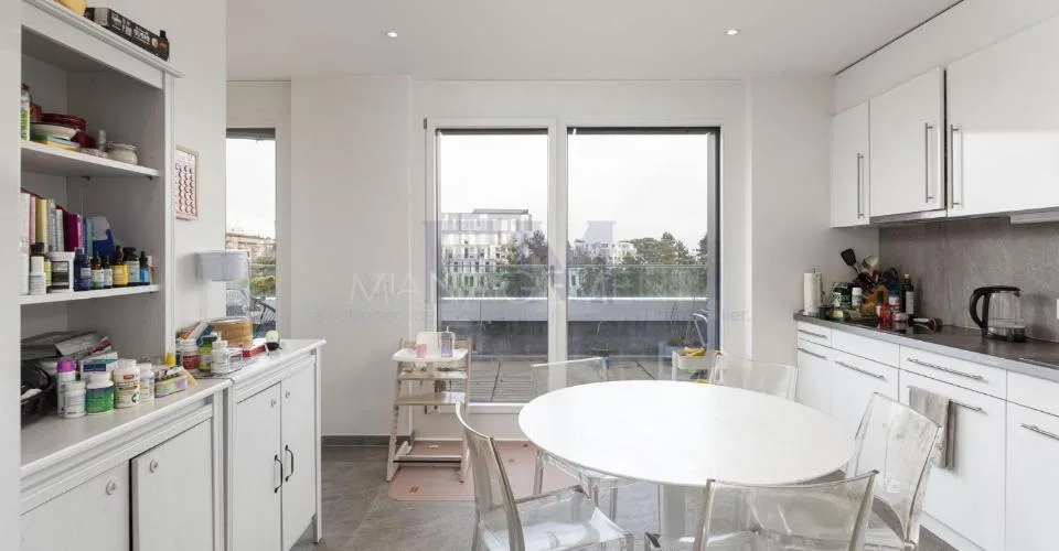 Florissant-Malagnou Chemin du Velours, 5 pièces au 6ème étage, env 210m2 + terrasses et loggia – photo 4 sur 13