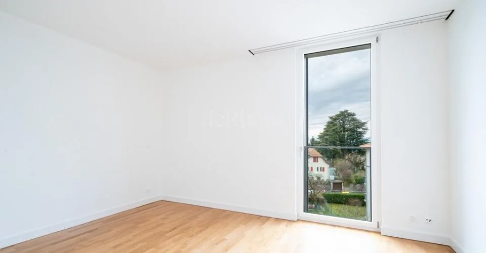 Spacieux logement meublé en duplex à louer !