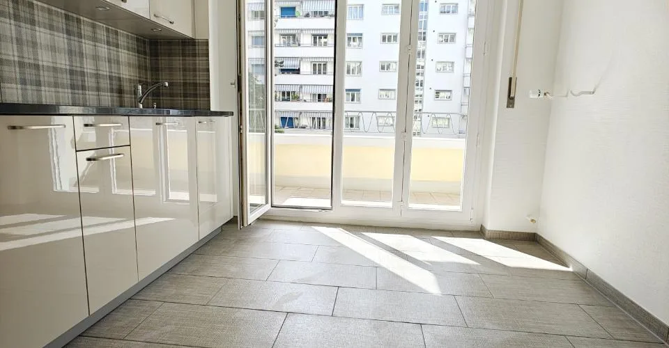 Beau 2.5 pièces avec balcon à Lausanne