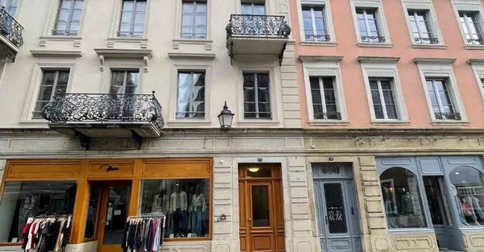 Appartement de caractère de 2.5 pièces dans un immeuble historique rénov