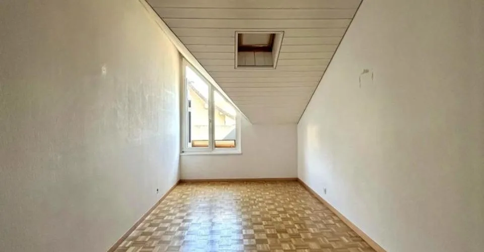 Appartement de 4 pièces idéalement situé à Dully