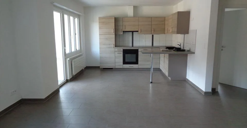 Appartement situé dans un petit immeuble de 4 logements.