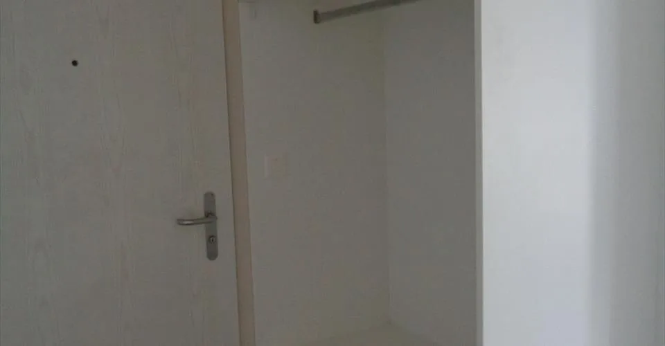 Appartement situé dans un petit immeuble de 4 logements.