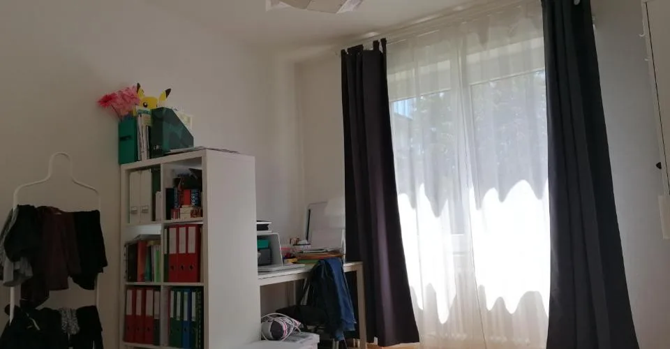 Studio rénové au 3ème étage avec balcon