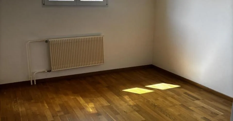 Moutier - proche gare - appartement de 3,5 pièces sous le toit – photo 8 sur 10