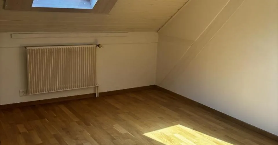 Moutier - proche gare - appartement de 3,5 pièces sous le toit – photo 5 sur 10