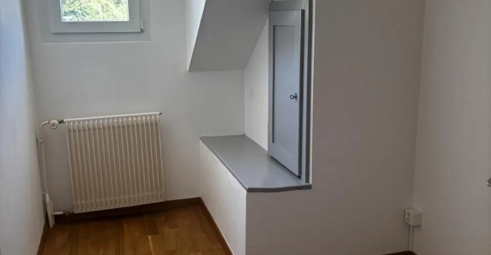 Moutier - proche gare - appartement de 3,5 pièces sous le toit – photo 7 sur 10