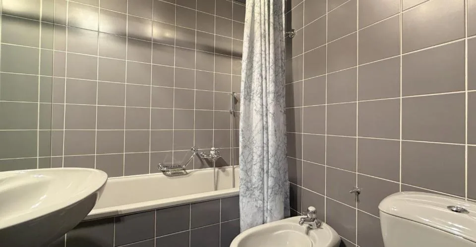 Appartement 2,5 pièces 53 m² face à l’Étang Long à Crans-Montana - By Sunimmo...