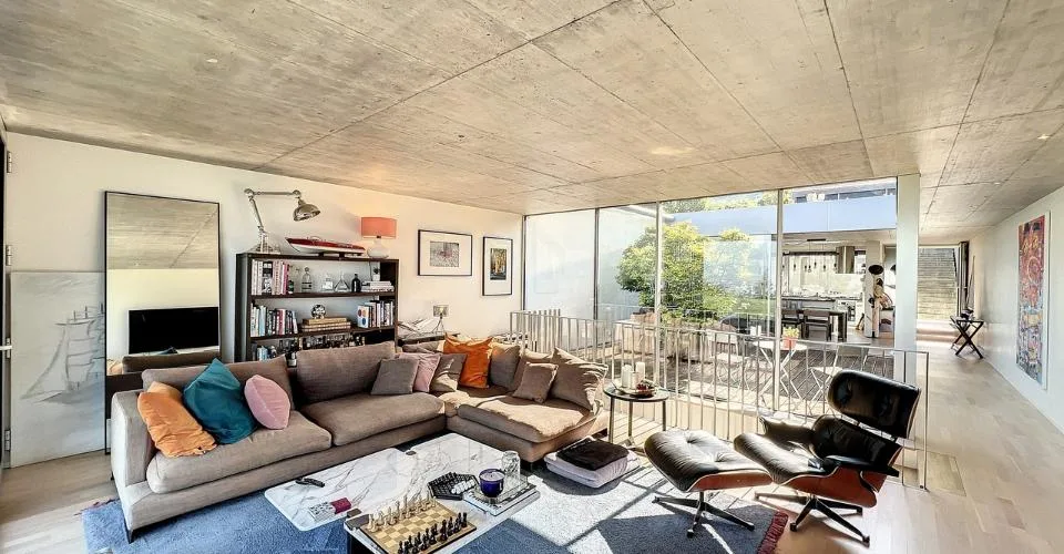 EN EXCLUSIVITÉ I Villa contemporaine en duplex avec vue sur le lac
