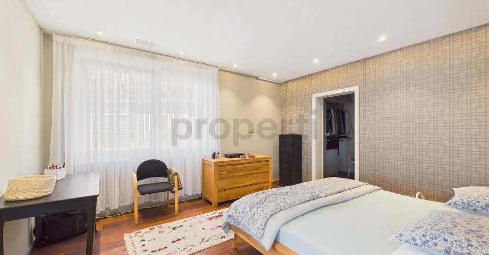 Luxuriöse 5.5-Zimmer Wohnung in Bellikon mit eigenem Liftzugang