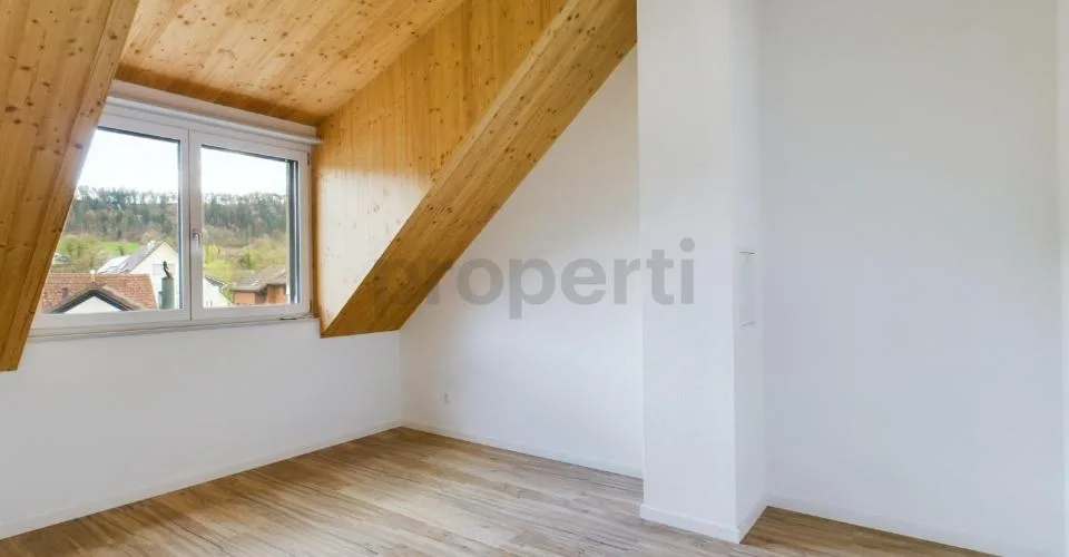 Exklusive 6.5-Zimmer-Dachwohnung mit Dachterrasse in Neftenbach