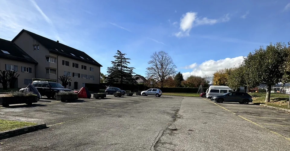 Parking extérieur à Etoy – foto 2 di 3