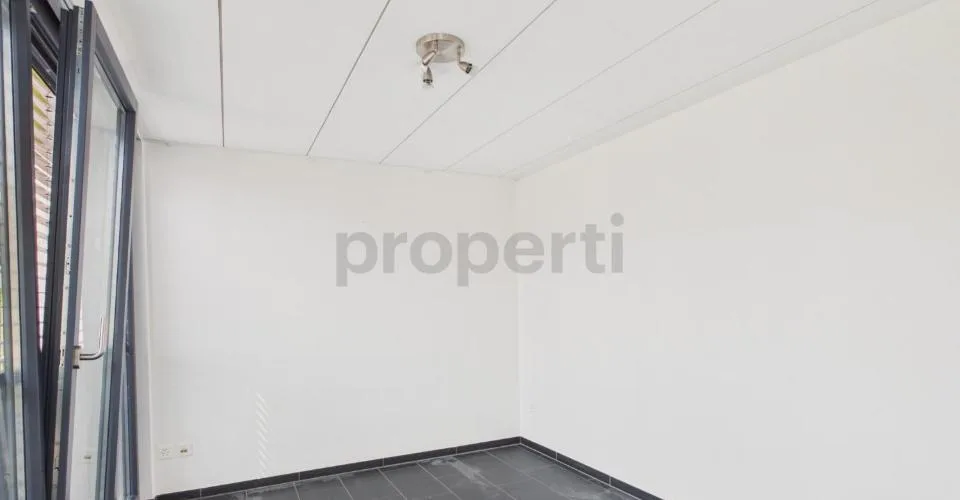 Loft-Ambiente, lichtdurchflutete Räume und Renovierung 2022