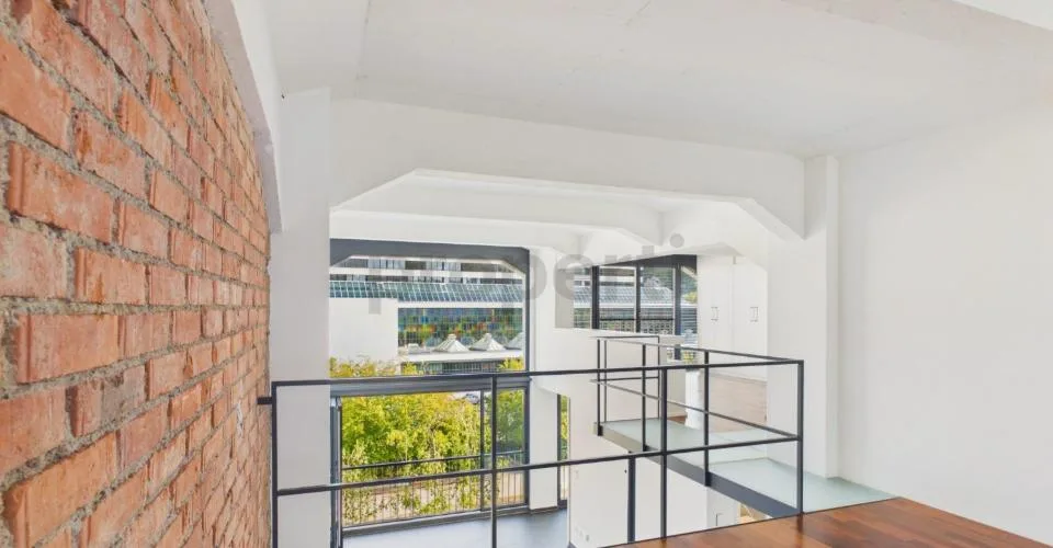 Loft-Ambiente, lichtdurchflutete Räume und Renovierung 2022 – photo 7 sur 32