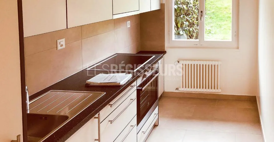 Appartement entièrement rénové à Bernex
