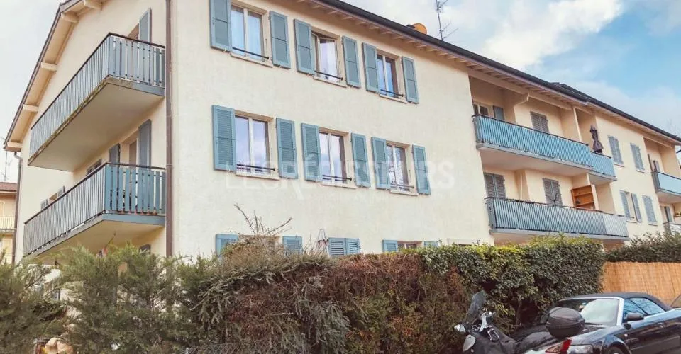 Appartement entièrement rénové à Bernex