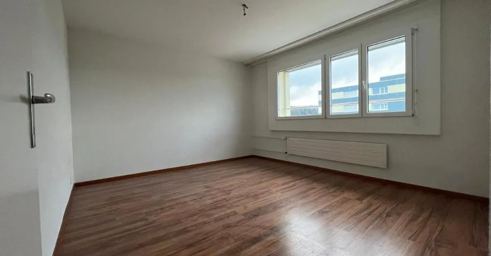 Appartement de 4 pièces avec une belle vue dégagée à la Chaux-de-Fonds.