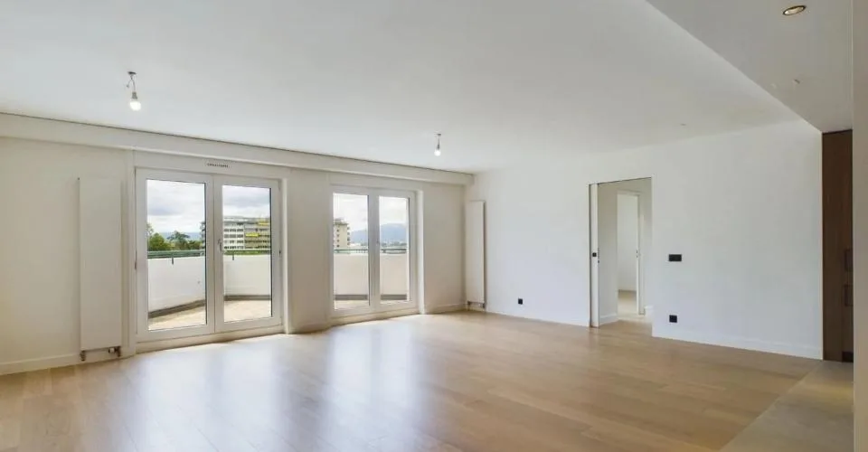 Magnifique appartement de 5 pièces, lumineux, à deux pas du parc La Gr