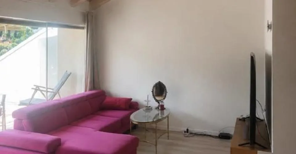 Beau studio en cours de rénovation complète