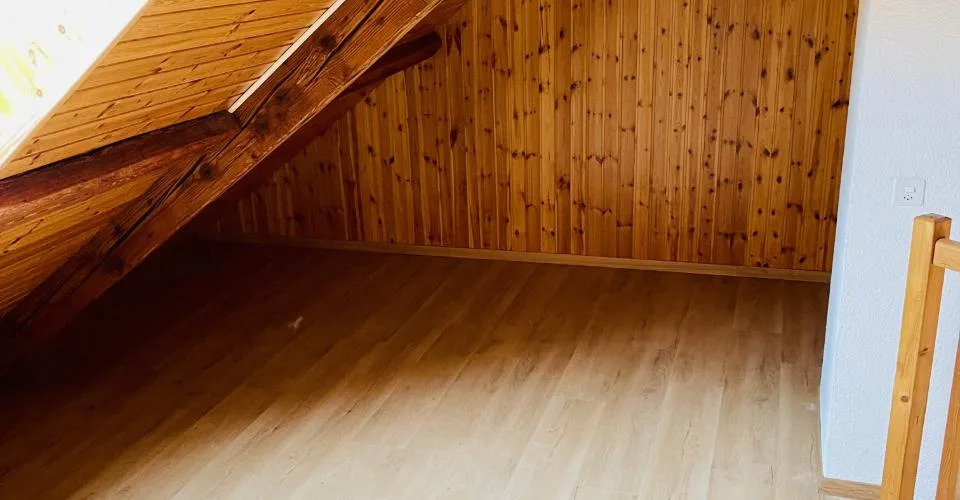 Confortable 4.5 pièces de 120 m2 dans l’ancienne maison de commune