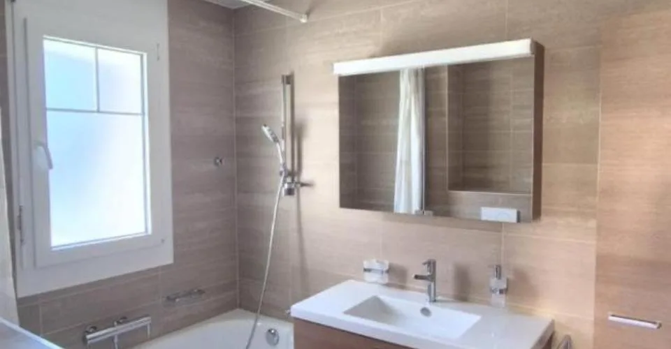 Bel appartement de 3.5 pièces au rez avec jardin à Gingins