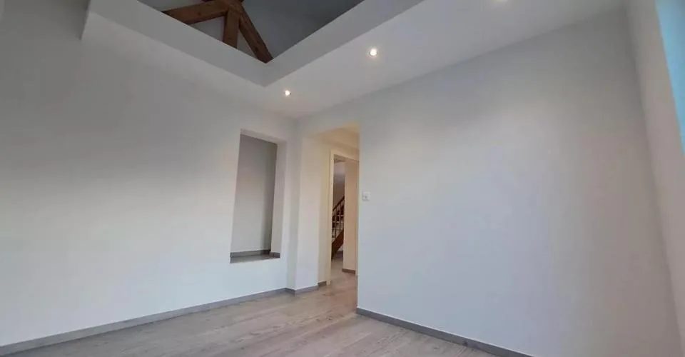 Duplex 4 pièces loyer charges comprises