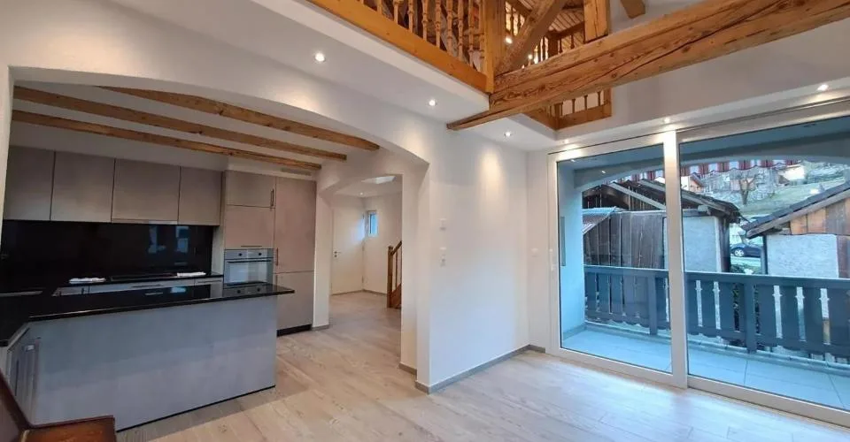 Duplex 4 pièces loyer charges comprises